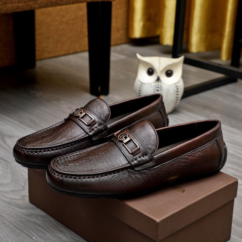 bo*te*ga Ve*ne*ta leather shoes